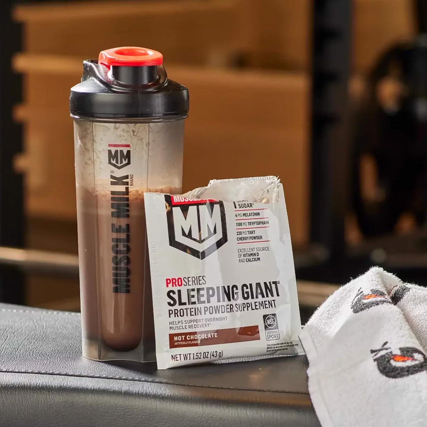 Gatorade Muscle Milk Blender Bottle, BPA-free, 24 Oz Mixer
